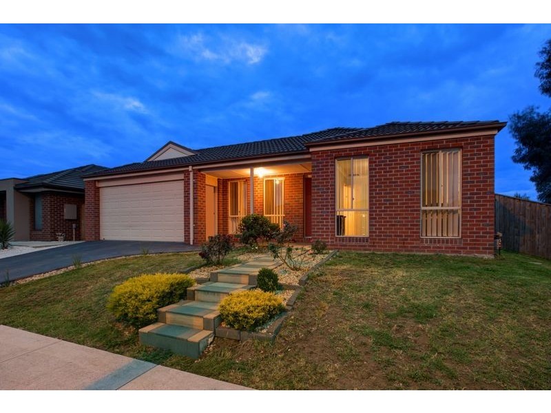 37 Silverwattle Drive, Lyndhurst VIC 3975