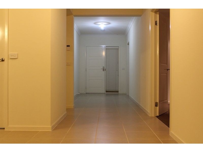 14 Ardent Crescent, Cranbourne East VIC 3977