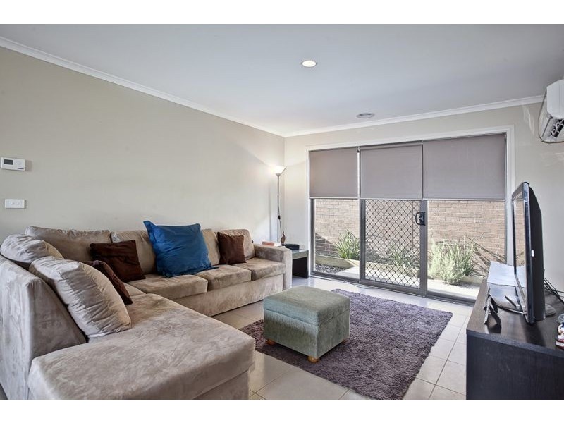 1 Pallyang Lane, Cranbourne East VIC 3977