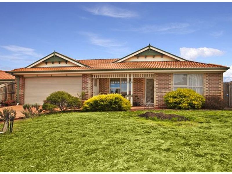 7 Silverstone Drive, Cranbourne VIC 3977
