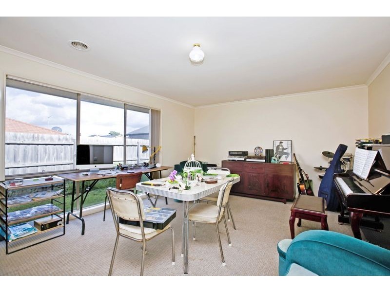 7 Silverstone Drive, Cranbourne VIC 3977