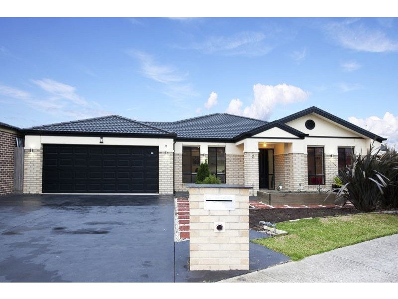 2 Mira Court, Cranbourne VIC 3977