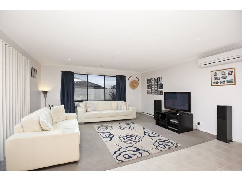 2 Mira Court, Cranbourne VIC 3977