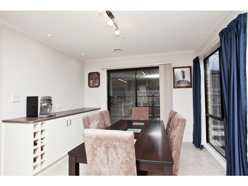 2 Mira Court, Cranbourne VIC 3977