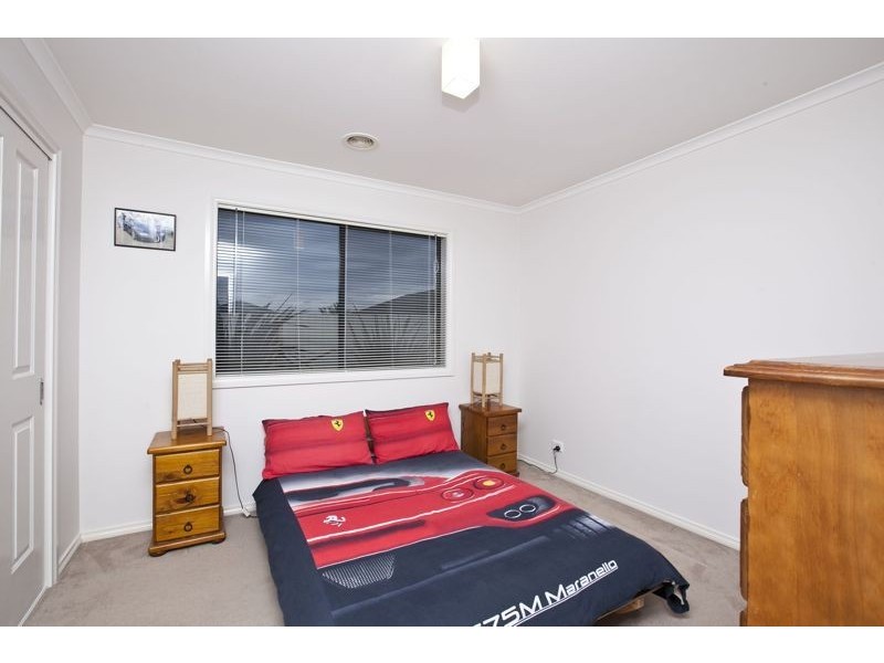 2 Mira Court, Cranbourne VIC 3977