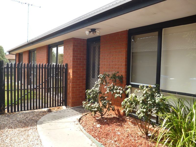 5 Maculata Drive, Cranbourne West VIC 3977