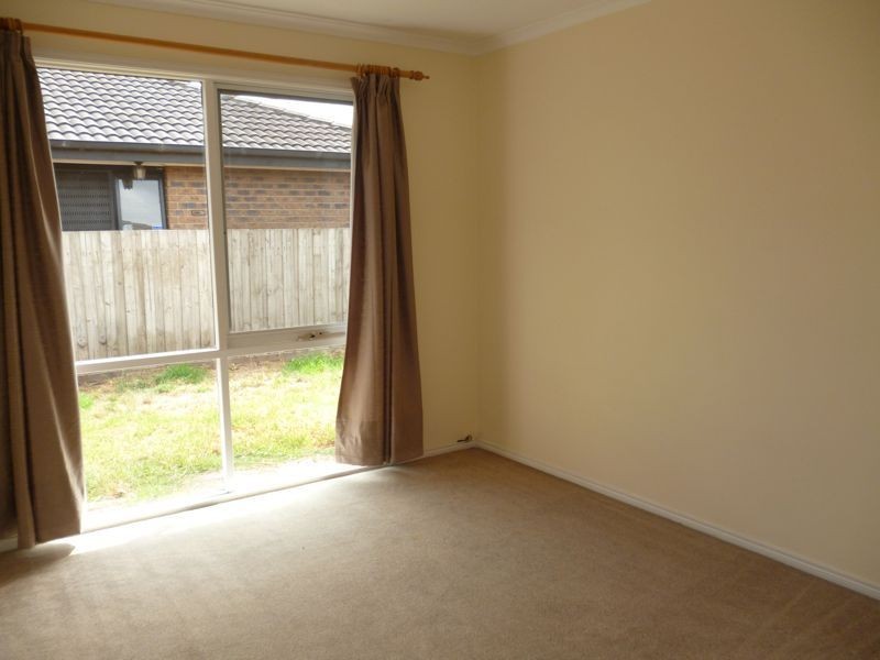 5 Maculata Drive, Cranbourne West VIC 3977