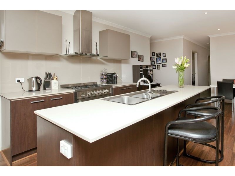 5 Peregrine Street, Cranbourne North VIC 3977