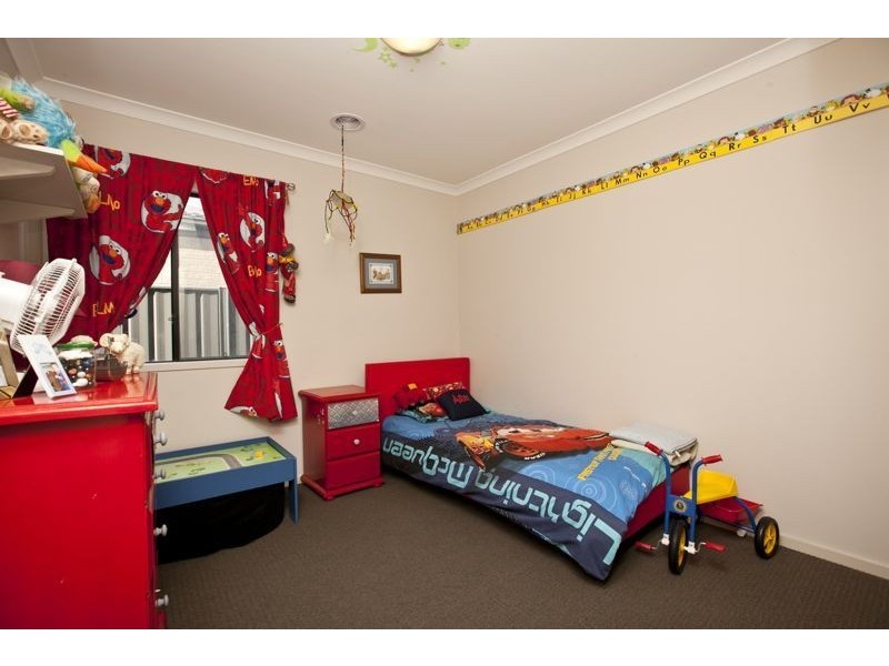 5 Peregrine Street, Cranbourne North VIC 3977
