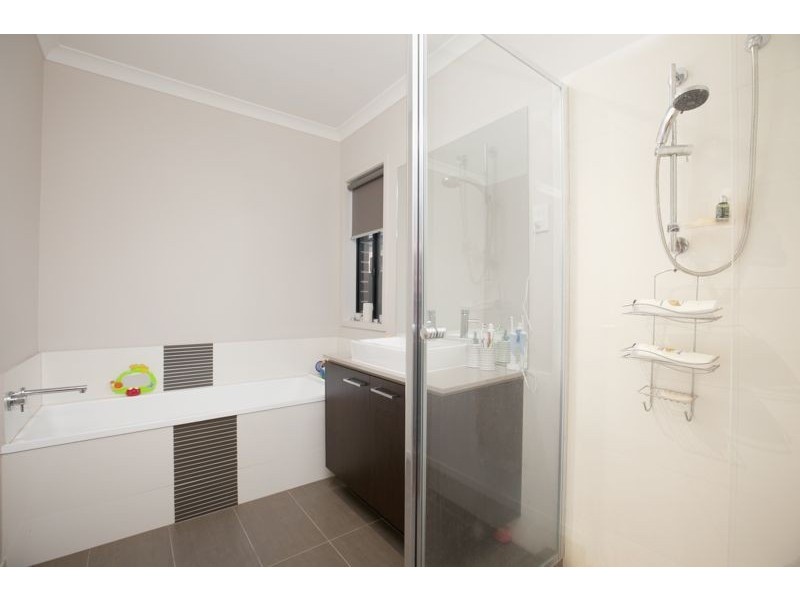 5 Peregrine Street, Cranbourne North VIC 3977