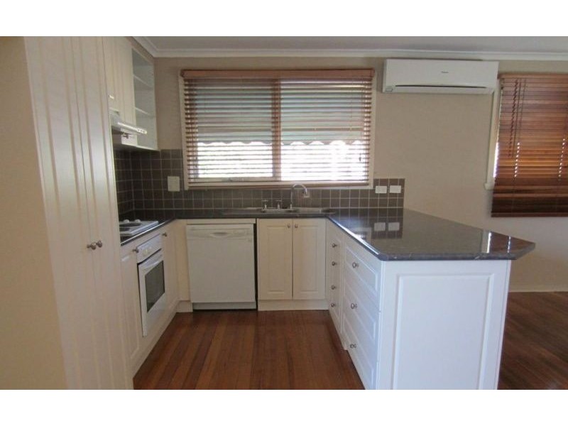 24 Sweet Gum Avenue, Narre Warren VIC 3805