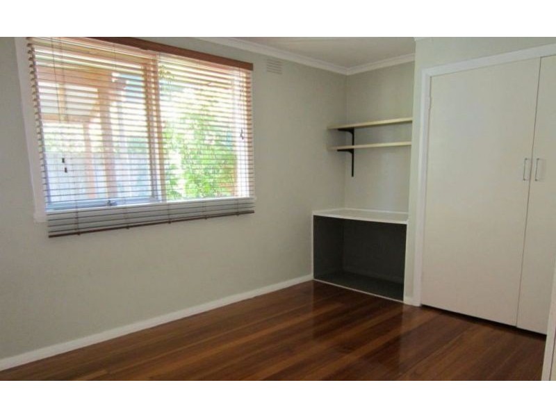 24 Sweet Gum Avenue, Narre Warren VIC 3805