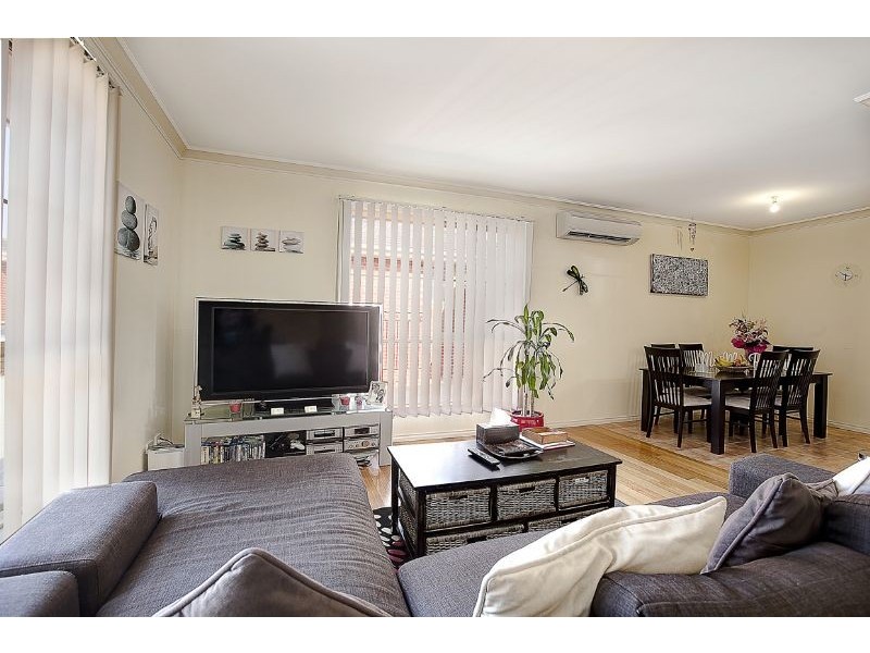 5/16 Sarno Court, Cranbourne VIC 3977