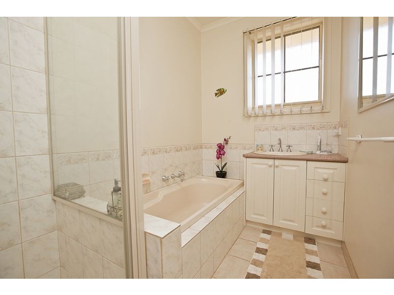 5/16 Sarno Court, Cranbourne VIC 3977