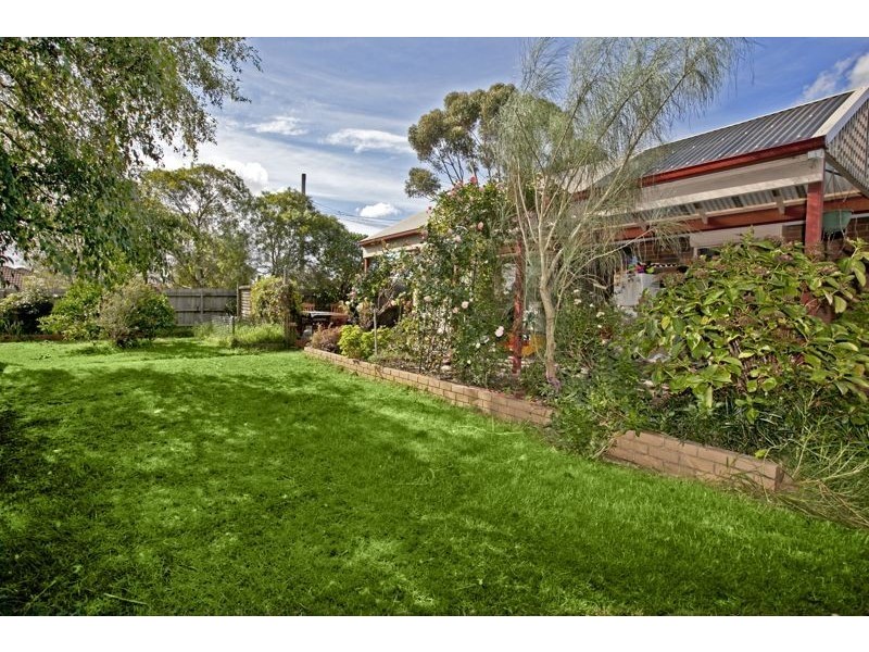 23 Lamont Crescent, Cranbourne VIC 3977