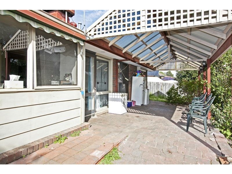 23 Lamont Crescent, Cranbourne VIC 3977