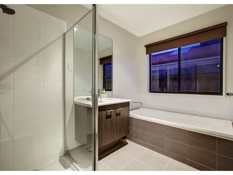 47 Bluemist Circuit, Lyndhurst VIC 3975