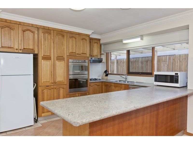 11 Waverley Park Drive, Cranbourne North VIC 3977