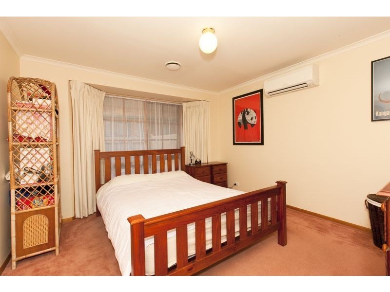 11 Waverley Park Drive, Cranbourne North VIC 3977