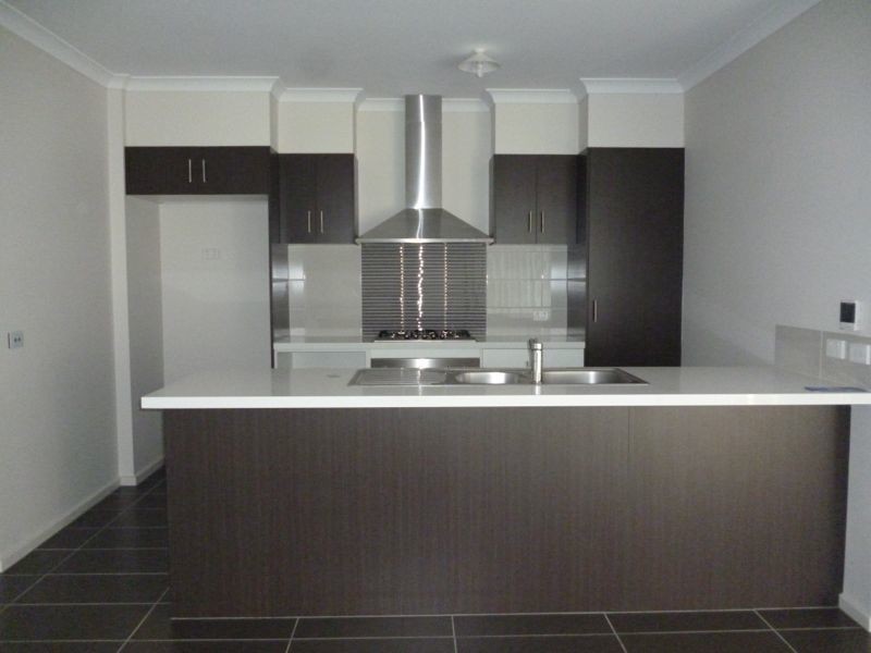 2 Jade Walk, Officer VIC 3809