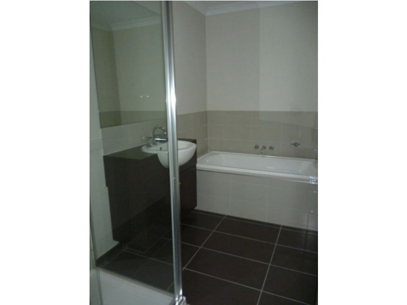 2 Jade Walk, Officer VIC 3809