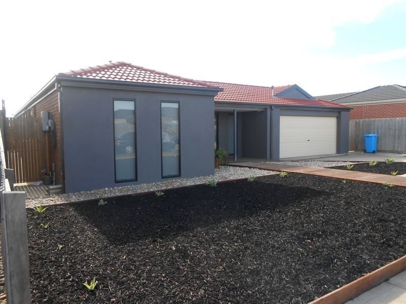 52 Kingdom Drive, Cranbourne VIC 3977