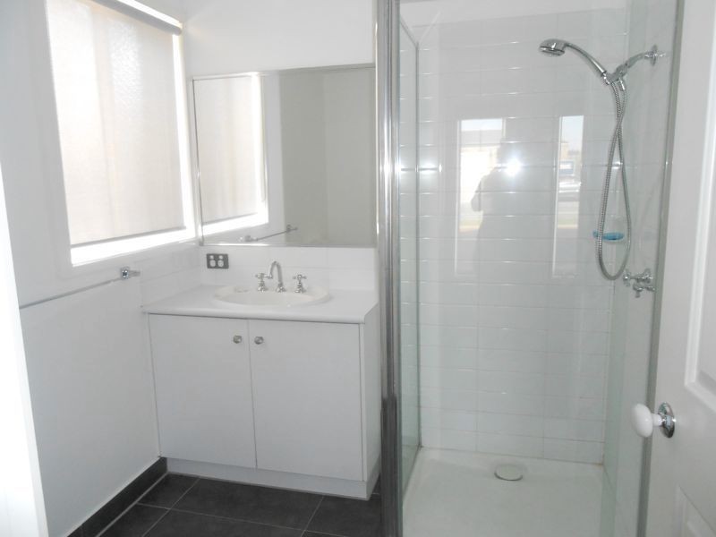 52 Kingdom Drive, Cranbourne VIC 3977