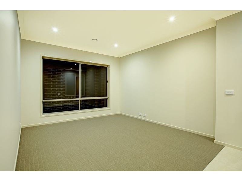 10 Livida Circuit, Lyndhurst VIC 3975