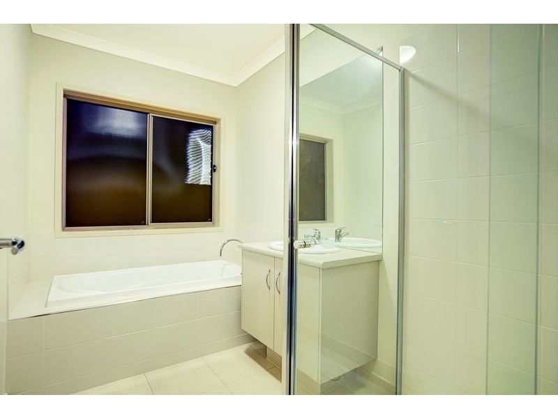 10 Livida Circuit, Lyndhurst VIC 3975