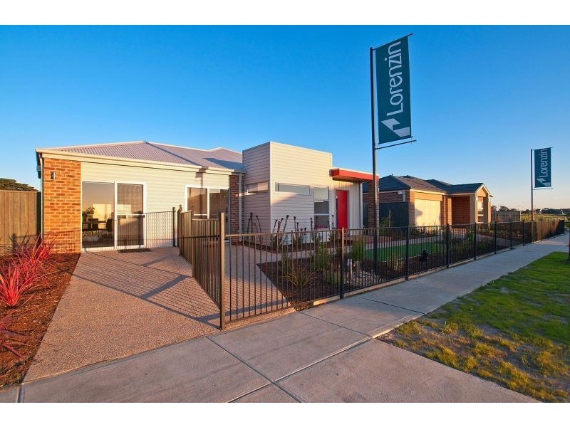 31 John Russell Road, Cranbourne West VIC 3977