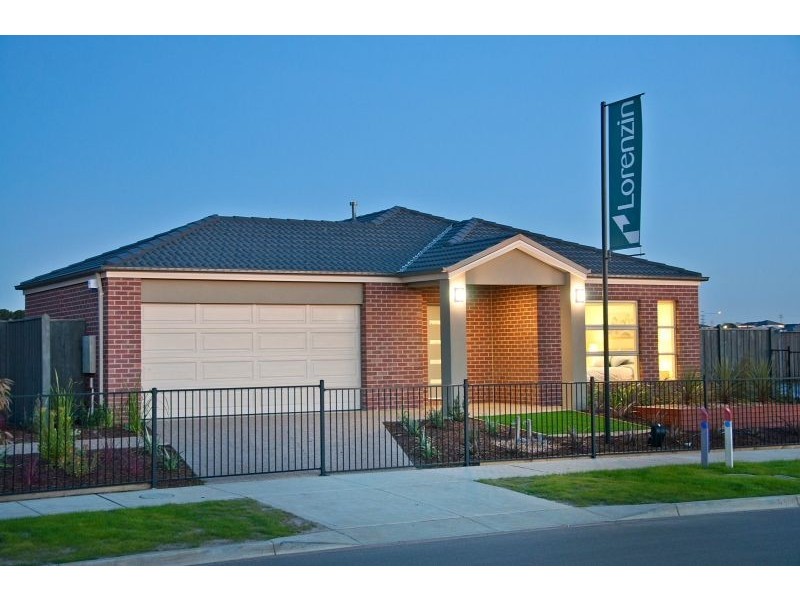 33 John Russell Road, Cranbourne West VIC 3977