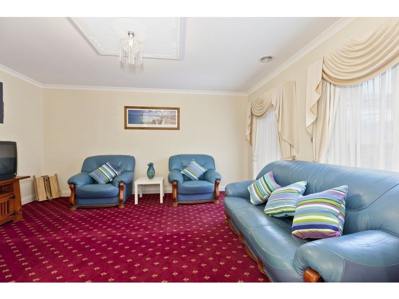 16 Eureka Crescent, Narre Warren South VIC 3805