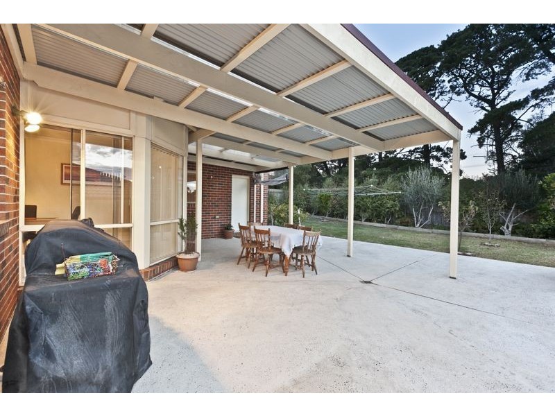 16 Eureka Crescent, Narre Warren South VIC 3805