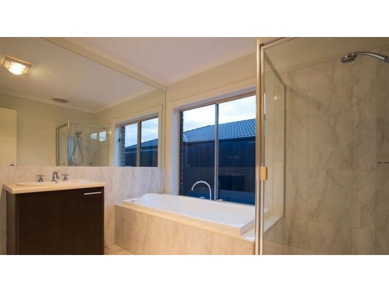 86 Fleet Street, Narre Warren South VIC 3805