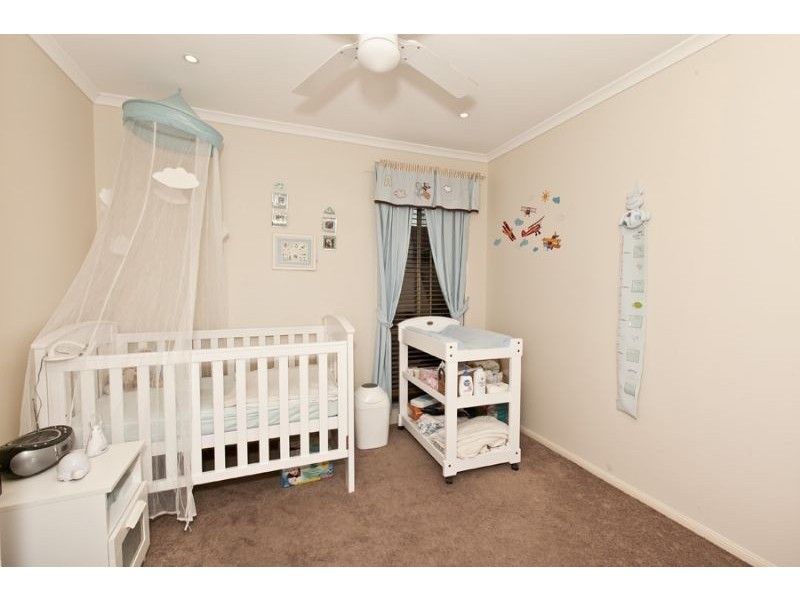 3 Fiander Close, Cranbourne East VIC 3977