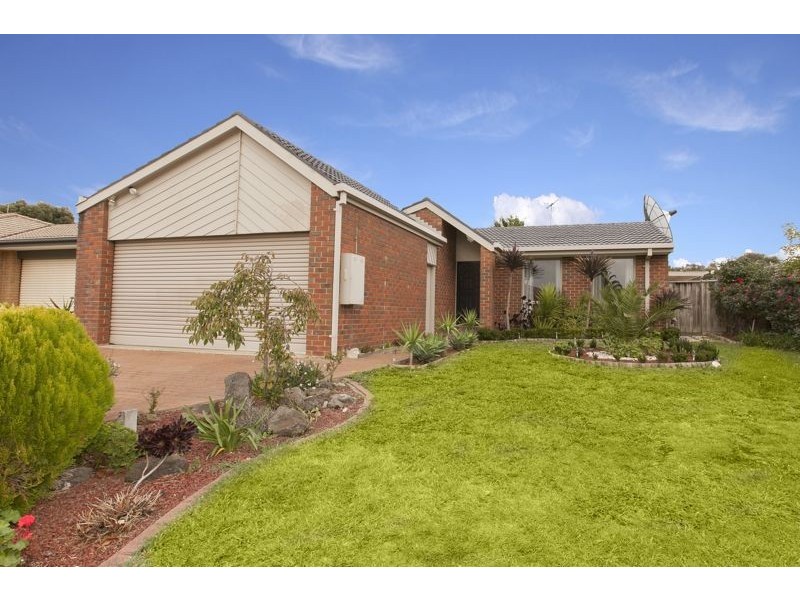 33 Norfolk Drive, Narre Warren VIC 3805