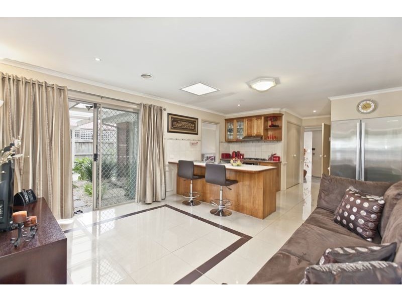 33 Norfolk Drive, Narre Warren VIC 3805