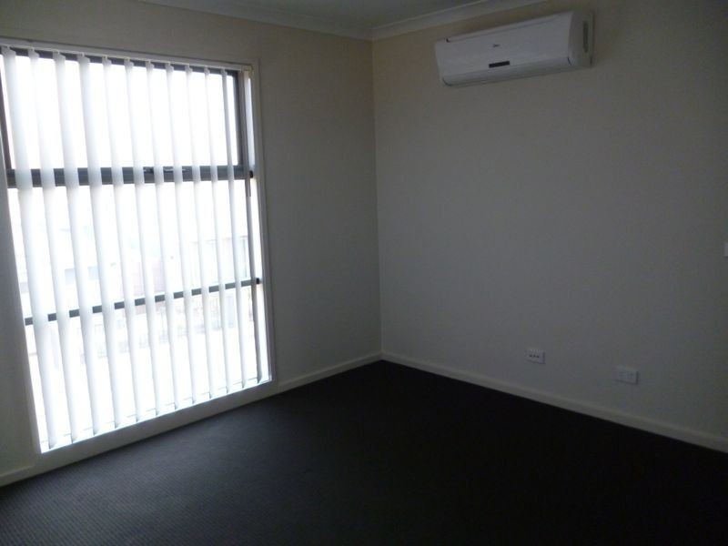 2 Jade Walk, Officer VIC 3809