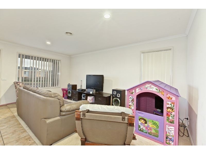 74 Central Park Way, Cranbourne West VIC 3977