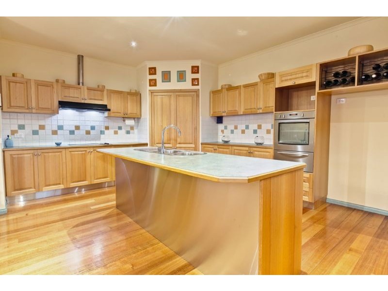 3 Henry Lawson Drive, Lynbrook VIC 3975