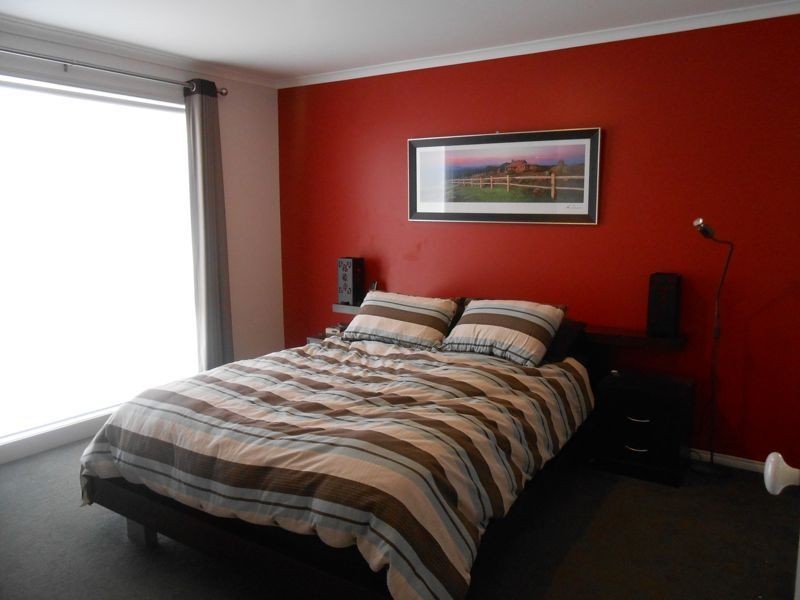 96 Scarborough Avenue, Cranbourne West VIC 3977
