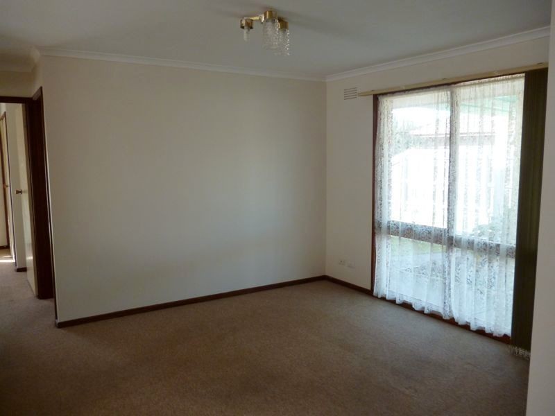 33 Guildford Crescent, Narre Warren VIC 3805