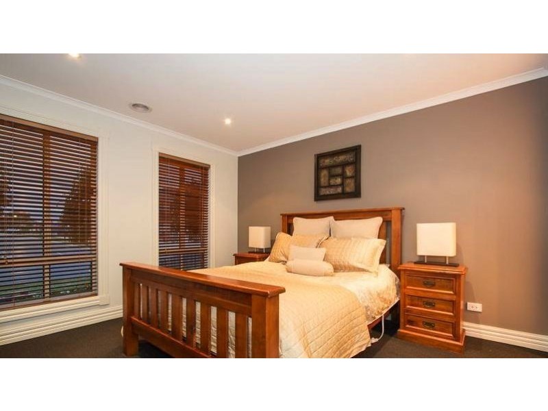 86 Fleet Street, Narre Warren South VIC 3805