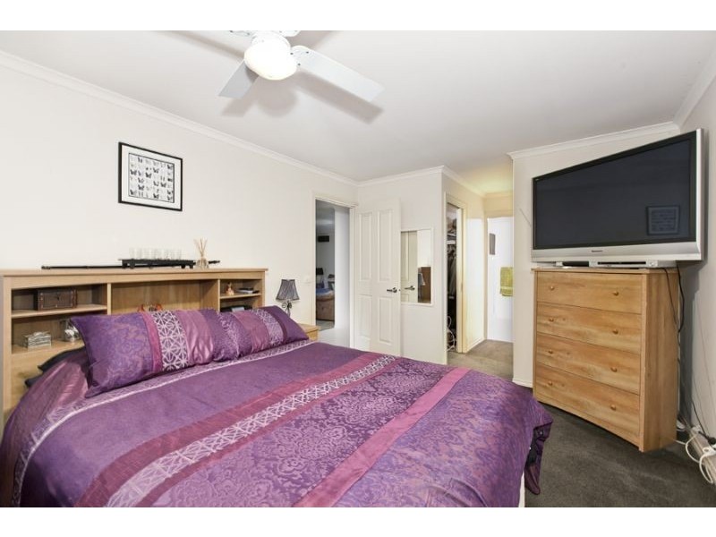 14 Honey Myrtle Way, Cranbourne VIC 3977