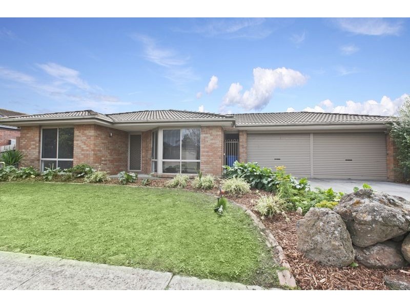3 Douglas Court, Cranbourne West VIC 3977