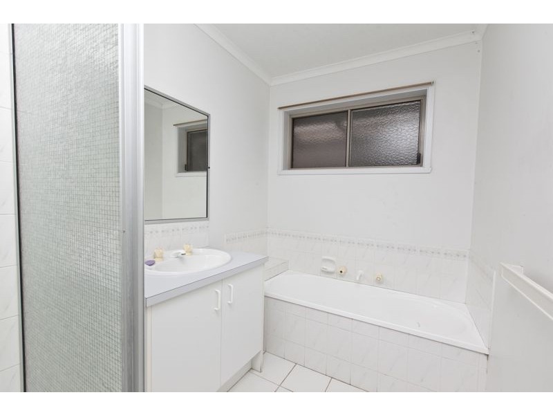 3 Douglas Court, Cranbourne West VIC 3977