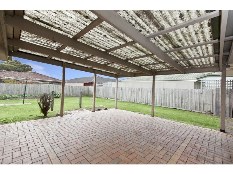 3 Douglas Court, Cranbourne West VIC 3977