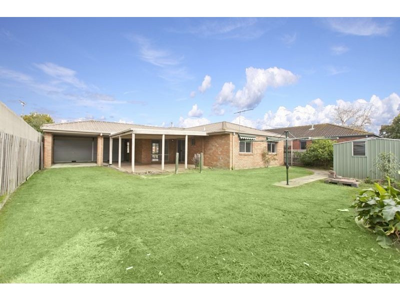 3 Douglas Court, Cranbourne West VIC 3977