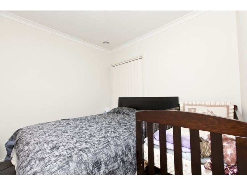 2/52 Marylyn Place, Cranbourne VIC 3977