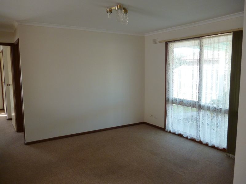 33 Guildford Crescent, Narre Warren VIC 3805